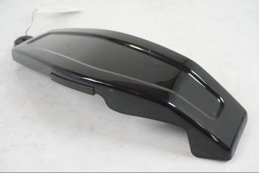 Baksidan på Ramskydd från en Suzuki VZR 1800 -2009 motorcykel.