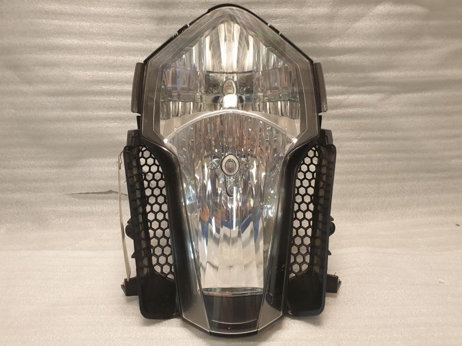 Framsidan på Strålkastare från en KTM RC8 -2009 motorcykel.