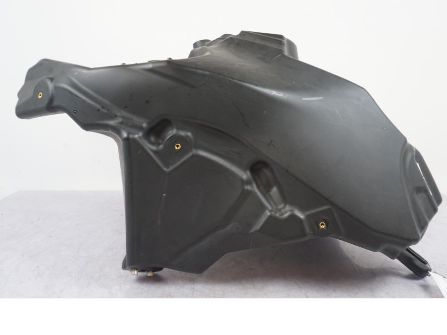 Extrabild3 på Bensintank från en Ducati Multistrada 1158 V4 -2021 motorcykel.