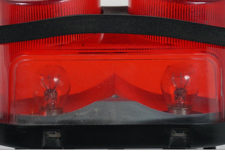 Höger sida på Baklampa från en Yamaha YZF 1000 R1 -2001 motorcykel.