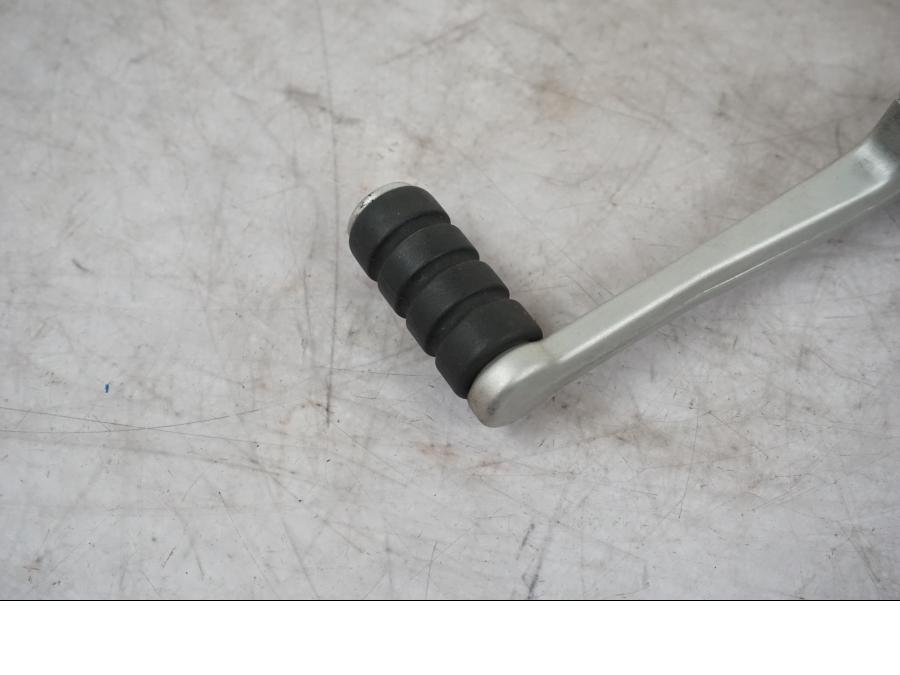 Baksidan på Växelpedal från en BMW F 800 R -2018 motorcykel.