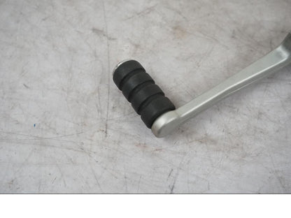 Baksidan på Växelpedal från en BMW F 800 R -2018 motorcykel.