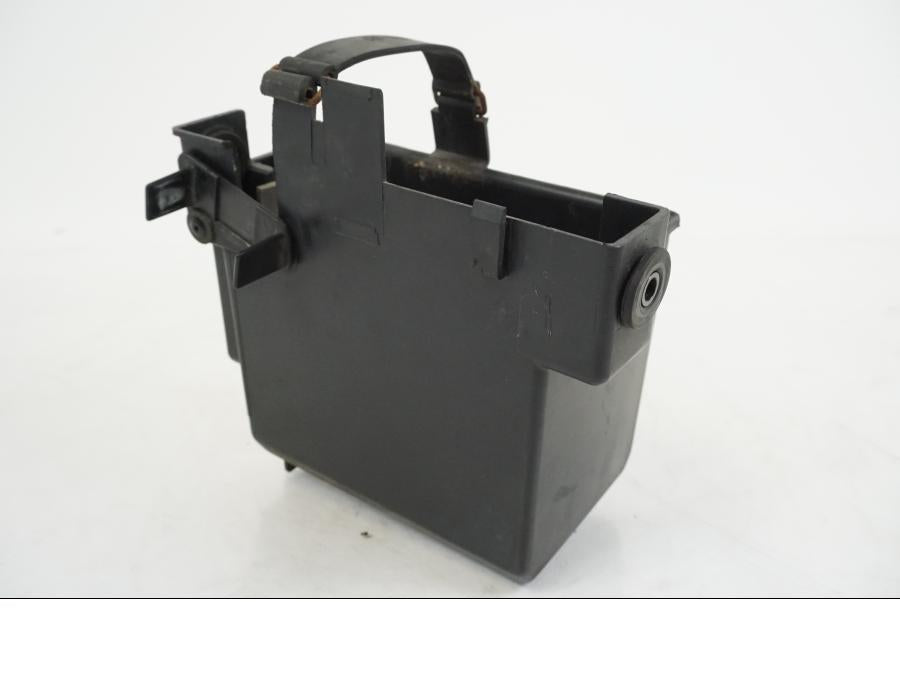 Höger sida på Batterihållare från en Yamaha FZR 1000 -1990 motorcykel.