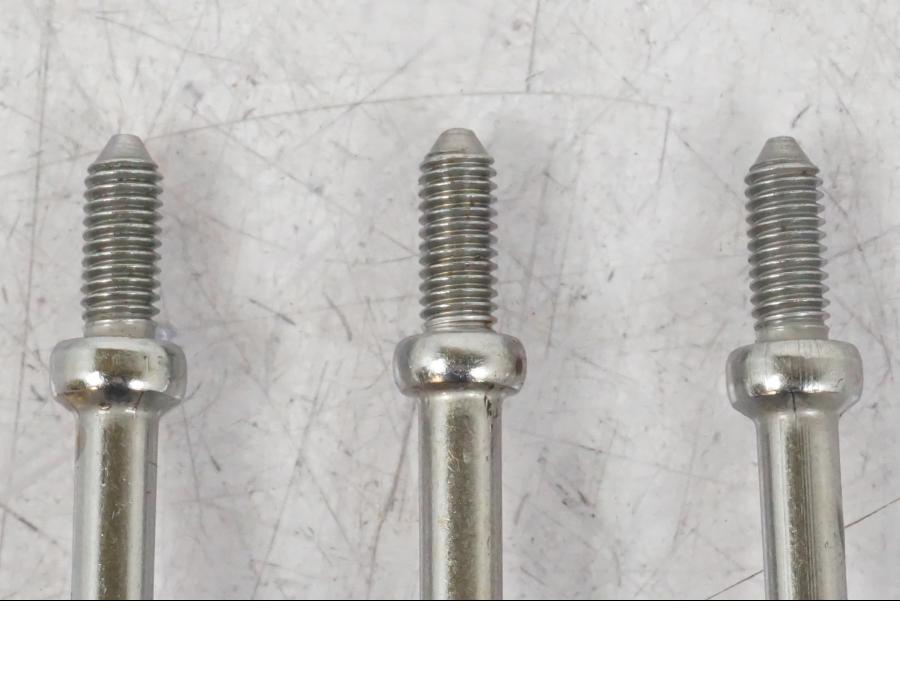 Höger sida på Skruv / Mutter etc från en BMW R 1200 GS -2018 motorcykel.