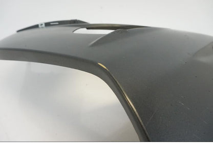 Snett uppifrån på Magkåpa från en Yamaha YZF R6 -2006 motorcykel.