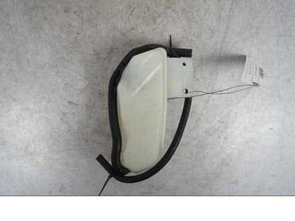 Framsidan på Vattenexpansionskärl från en BMW S 1000 XR -2019 motorcykel.