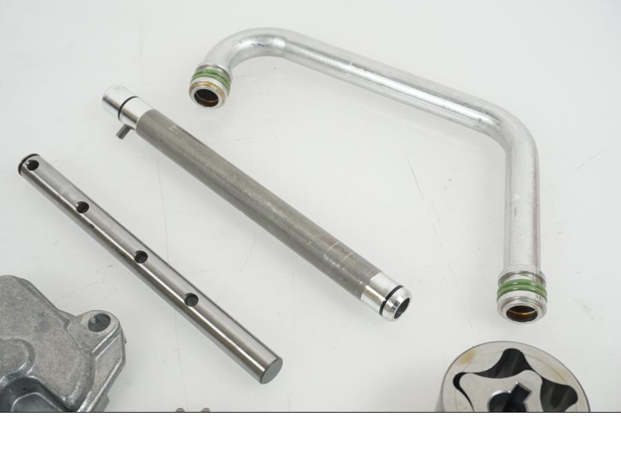 Extrabild1 på Oljepump från en KTM 1290 Super Duke R -2021 motorcykel.