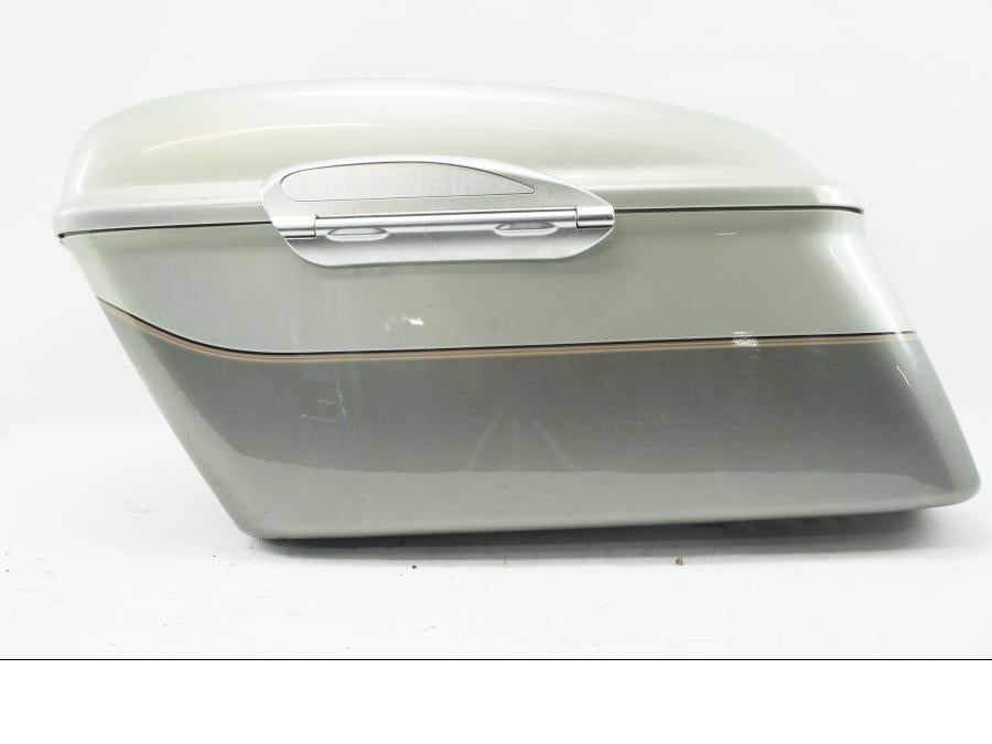 Framsidan på Sidoväska från en Yamaha XVZ 13TD -1999 motorcykel.