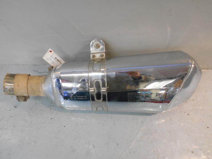 Höger sida på Ljuddämpare från en BMW R 1200 RS -2016 motorcykel.