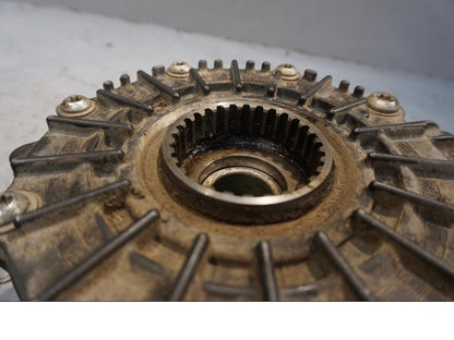 Höger sida på Slutväxel från en Yamaha XT 1200 Z -2011 motorcykel.