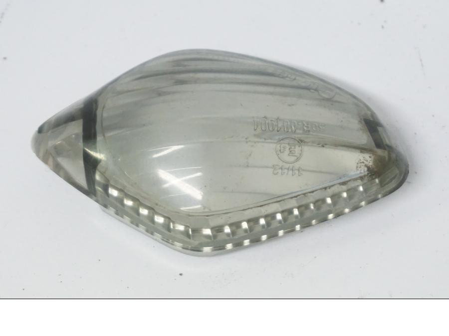 Baksidan på Blinkersglas från en Honda CB 500 X -2015 motorcykel.