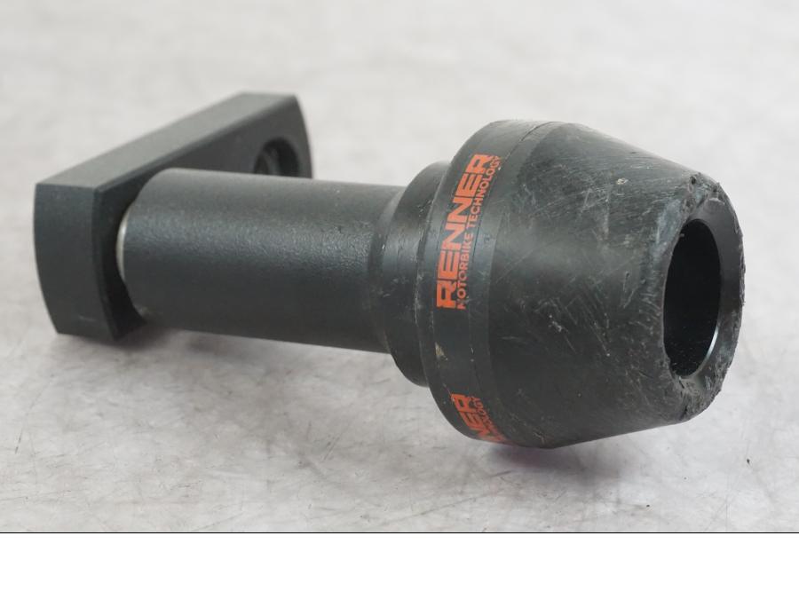 Snett nerifrån på Kraschpuckar från en Kawasaki ZX-6R -2006 motorcykel.