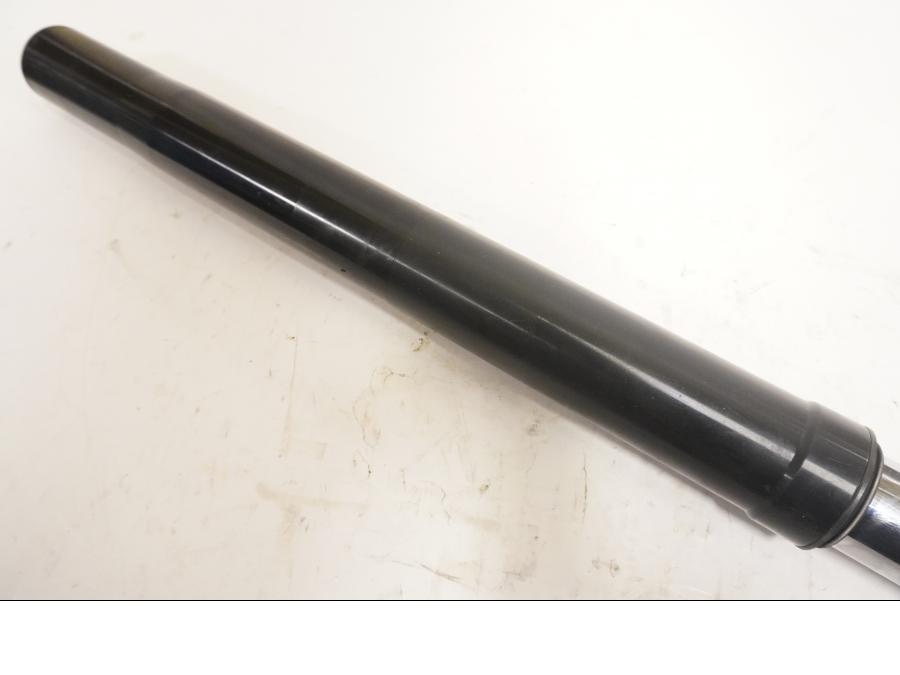 Höger sida på Gaffelben från en KTM RC8 -2013 motorcykel.