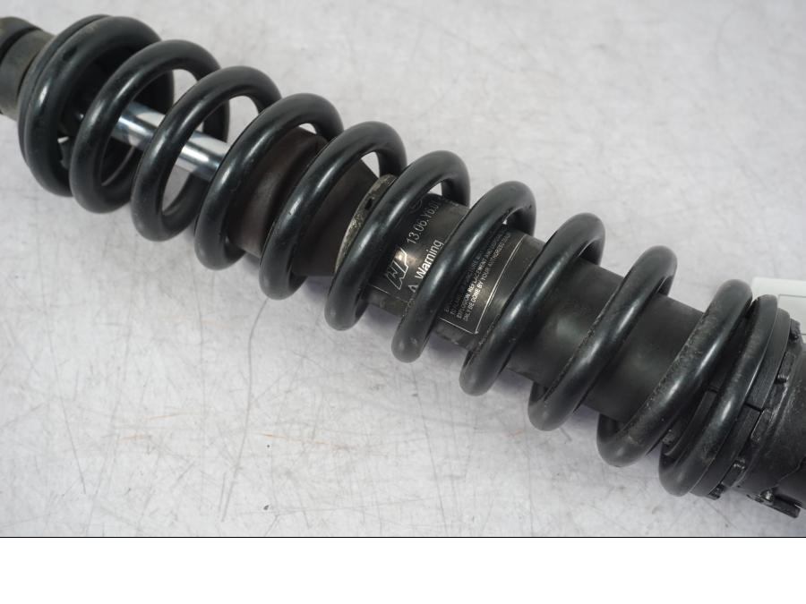 Höger sida på Stötdämpare från en BMW R 1200 GS -2005 motorcykel.