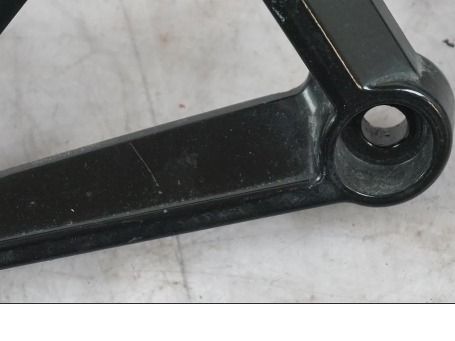 Baksidan på Ljuddämparfäste från en BMW K 1600 GTL -2015 motorcykel.