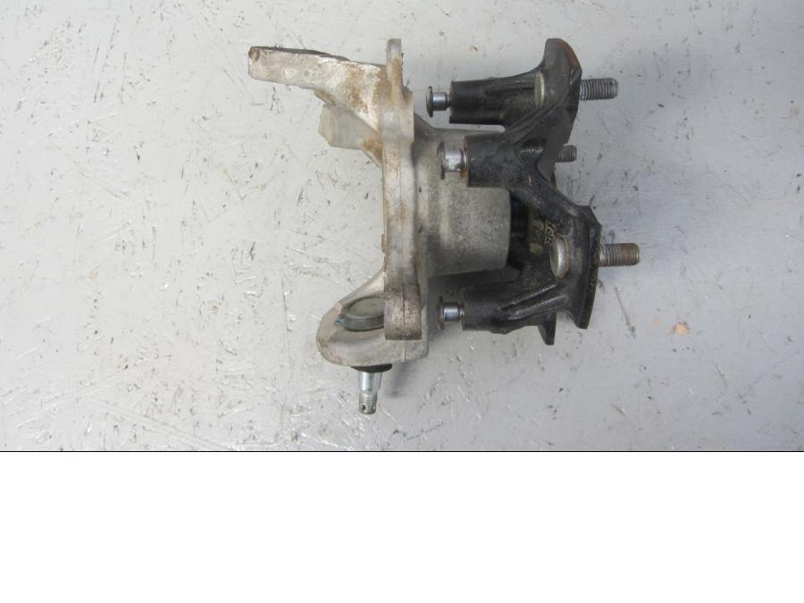 Framsidan på Spindel från en Suzuki LTA 750 XP E -2009 motorcykel.