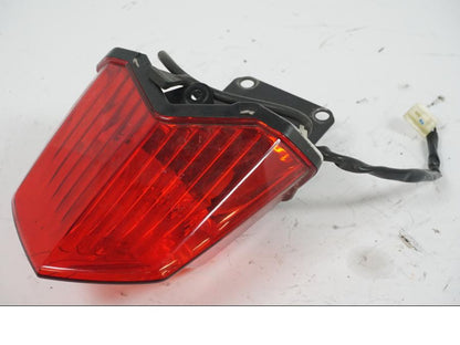 Vänster sida på Baklampa från en Yamaha XJ 6 -2011 motorcykel.