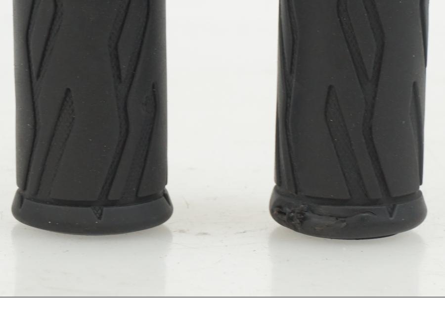 Baksidan på Handtag från en Suzuki GSX-R 1000 -2007 motorcykel.