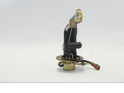 Vänster sida på Bensinpump insprut från en Suzuki DL 1000 -2003 motorcykel.