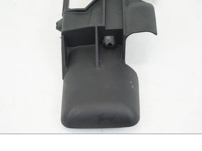 Snett uppifrån på Batterihållare från en Ducati Streetfighter V4 -2020 motorcykel.