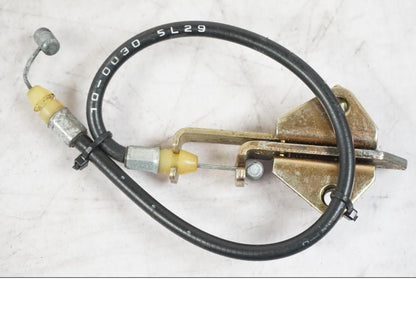 Vänster sida på Sadellåsmekanism från en Kawasaki ZX-6R -2006 motorcykel.