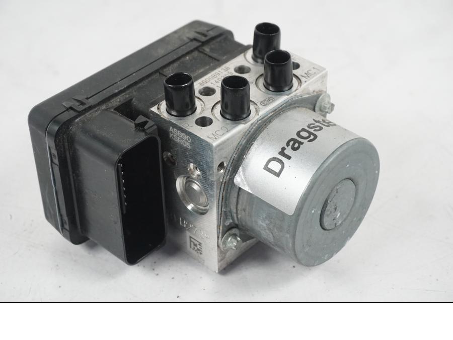 Framsidan på ABS Modulator från en MV Agusta Dragster -2014 motorcykel.