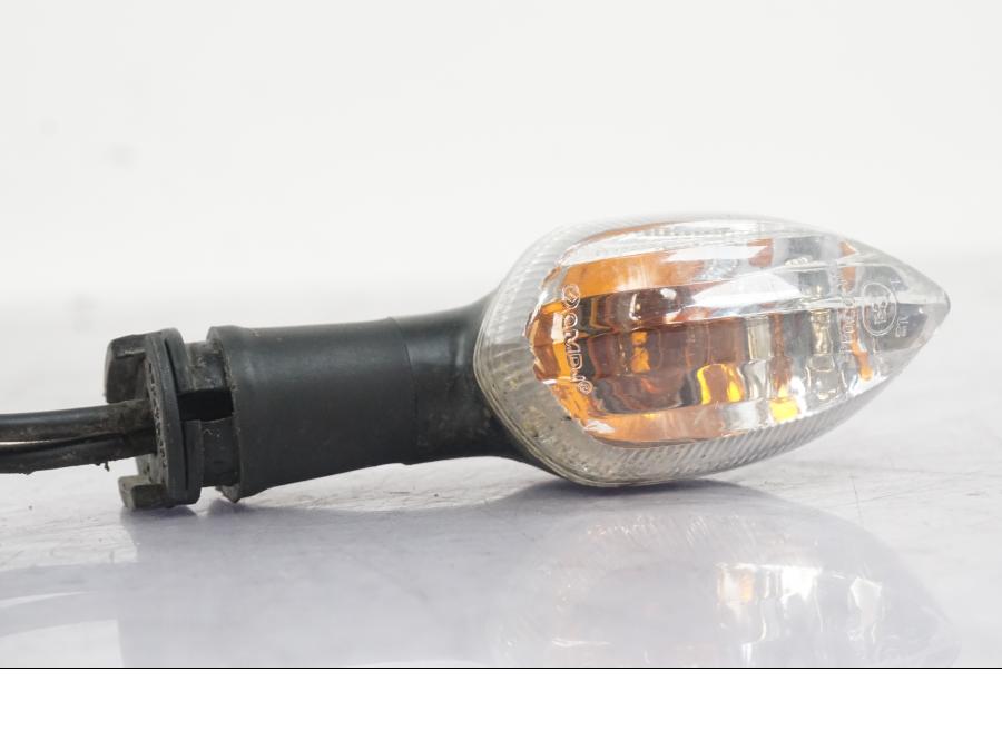 Höger sida på Blinkers från en Yamaha MT-09 -2016 motorcykel.