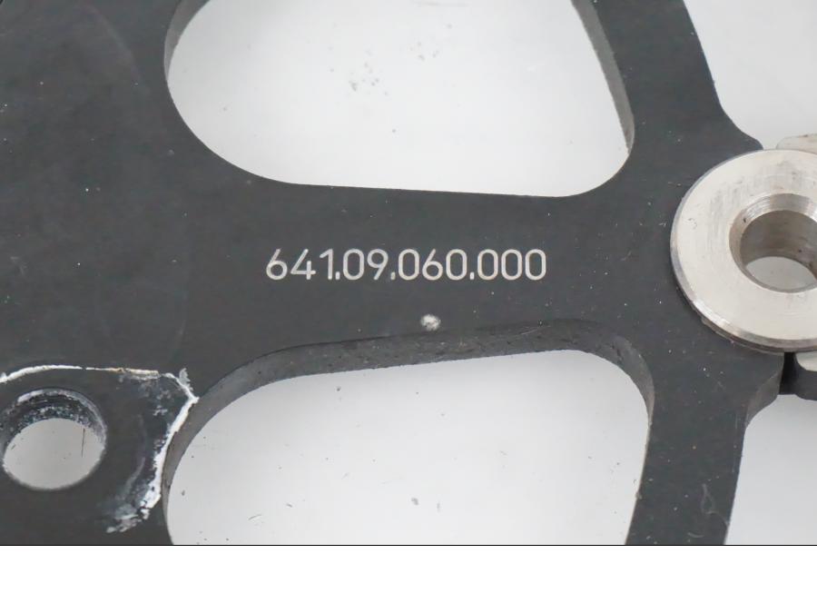 Vänster sida på Bromsskiva från en KTM 790 Duke -2019 motorcykel.