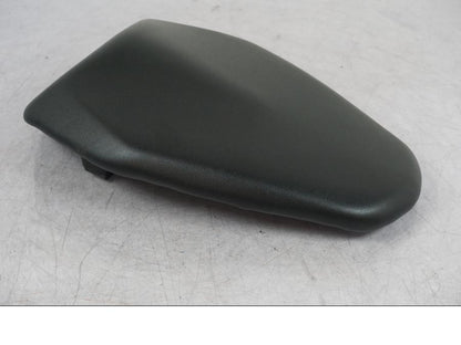 Vänster sida på Sadel från en Kawasaki ZX-4R -2024 motorcykel.