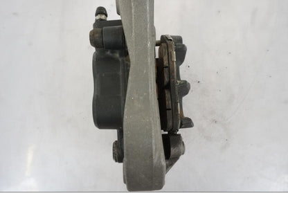 Snett nerifrån på Bromsok från en Honda VFR 1200 -2010 motorcykel.