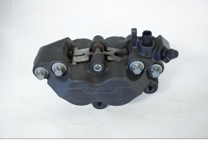 Baksidan på Bromsok från en Kawasaki Z 800 -2013 motorcykel.