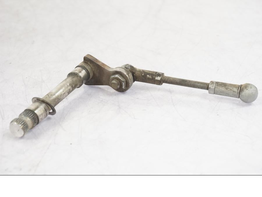 Vänster sida på Växelled från en BMW R 1200 GS -2005 motorcykel.