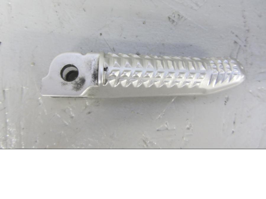 Framsidan på Fotpinne från en BMW S 1000 R -2015 motorcykel.