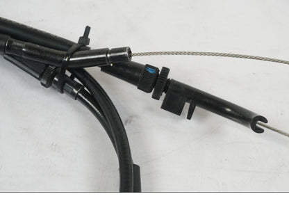 Höger sida på Gasvajer från en Kawasaki Z 900 -2021 motorcykel.