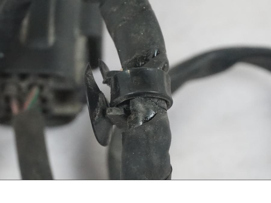 Snett nerifrån på Värmehandtagsreglage från en Triumph Tiger Explorer -2013 motorcykel.