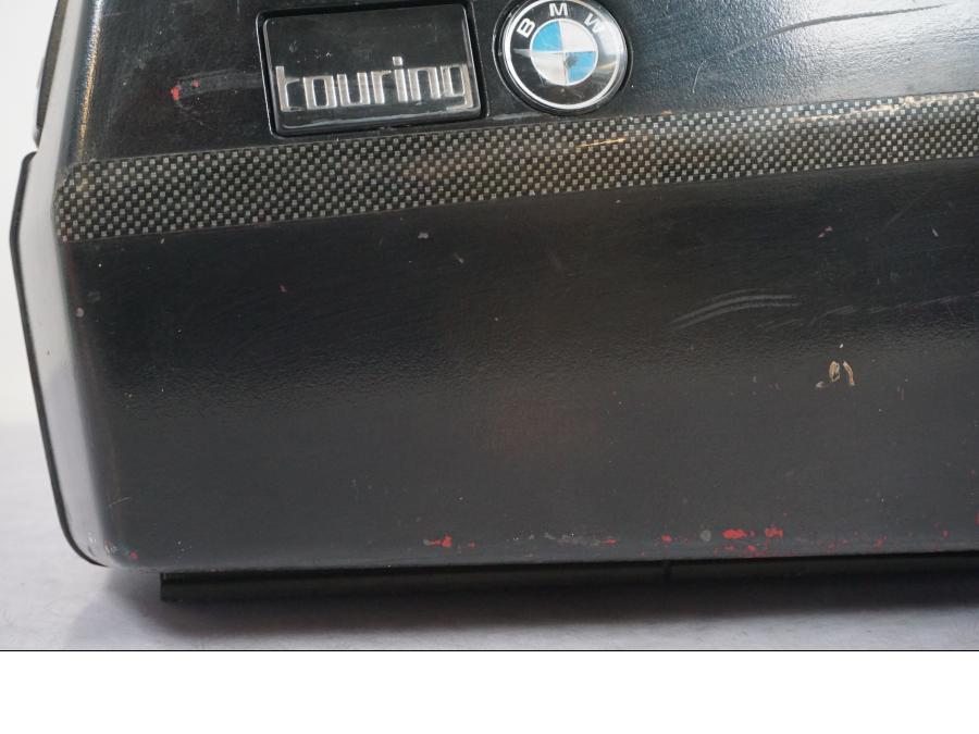 Snett uppifrån på Sidoväska från en BMW K 100 -1984 motorcykel.