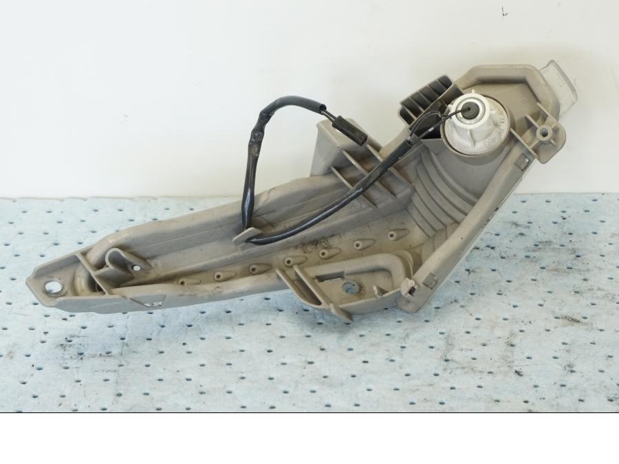 Snett uppifrån på Blinkers från en Suzuki GSX 1300 BK -2008 motorcykel.