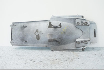 Vänster sida på Undertail från en Suzuki GSX-R 1000 -2008 motorcykel.