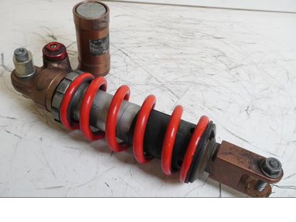 Framsidan på Stötdämpare från en BMW S 1000 RR -2011 motorcykel.