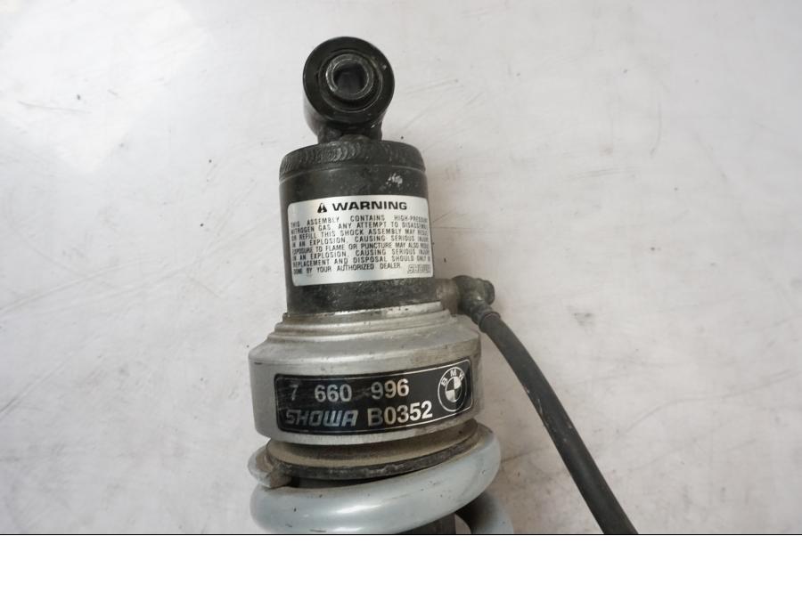 Höger sida på Stötdämpare från en BMW R 1150 GS -2002 motorcykel.