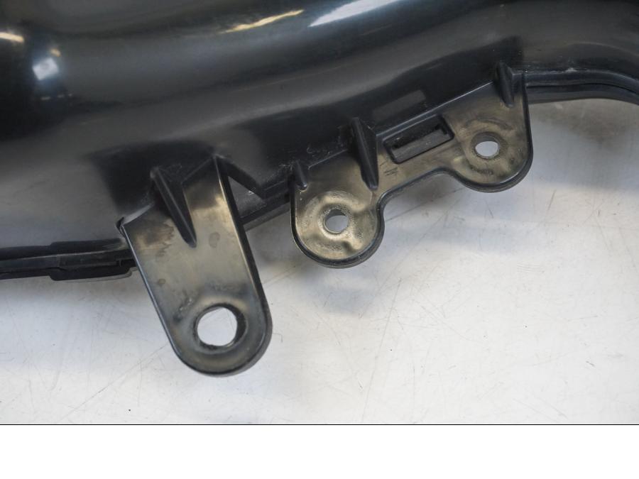 Extrabild1 på Luftintag från en Suzuki GSX 1300 R -2017 motorcykel.