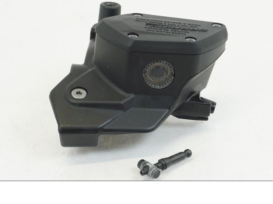 Framsidan på Bromshuvudcylinder från en BMW R 1250 GS -2019 motorcykel.