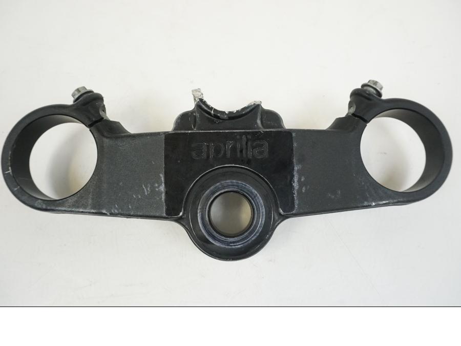Framsidan på Gaffelkrona från en Aprilia RS 250 -1998 motorcykel.