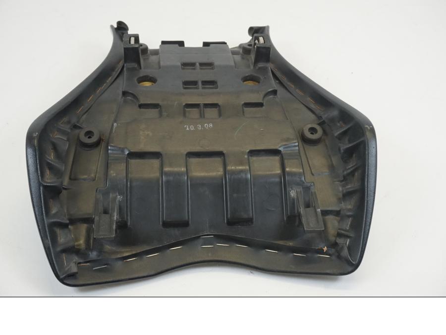 Vänster sida på Sadel från en Honda CBR 1000 RR -2010 motorcykel.