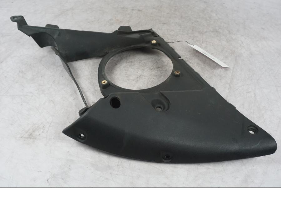 Vänster sida på Luftvinge från en Buell 1125 R -2008 motorcykel.