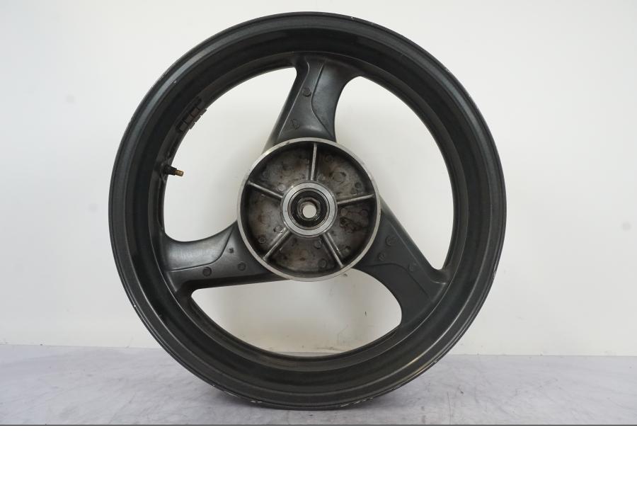 Framsidan på Fälg från en Honda VTR 1000 F -1997 motorcykel.