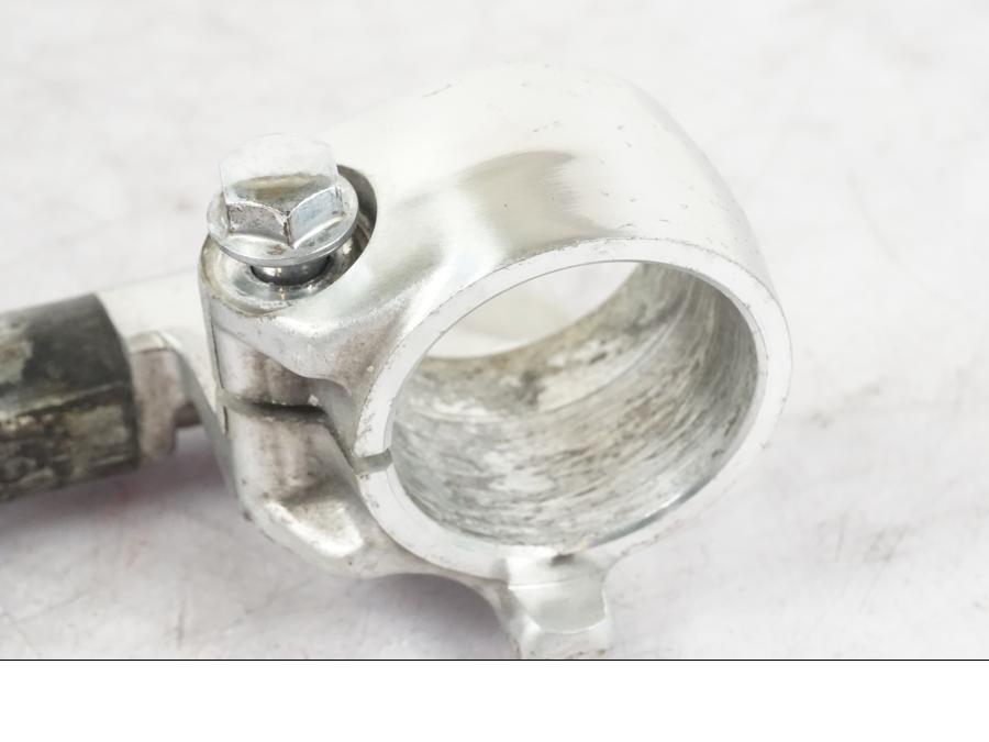 Baksidan på Styre från en Honda CBR 1000 F -1989 motorcykel.