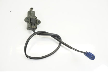 Framsidan på Sidostödsbrytare från en Yamaha XVS 1100 -2003 motorcykel.