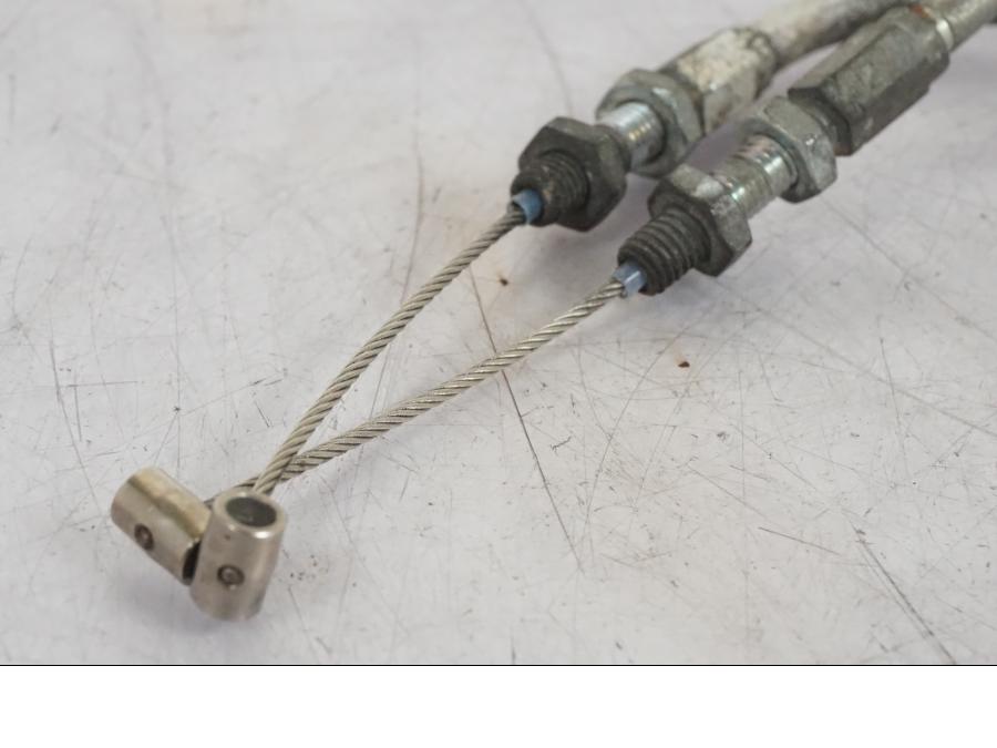 Vänster sida på Avgasspjällmotor från en Suzuki GSX-S 1000 -2017 motorcykel.