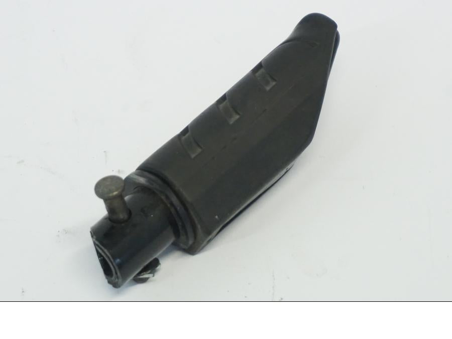 Snett nerifrån på Fotpinne från en Honda CB 500 X -2015 motorcykel.